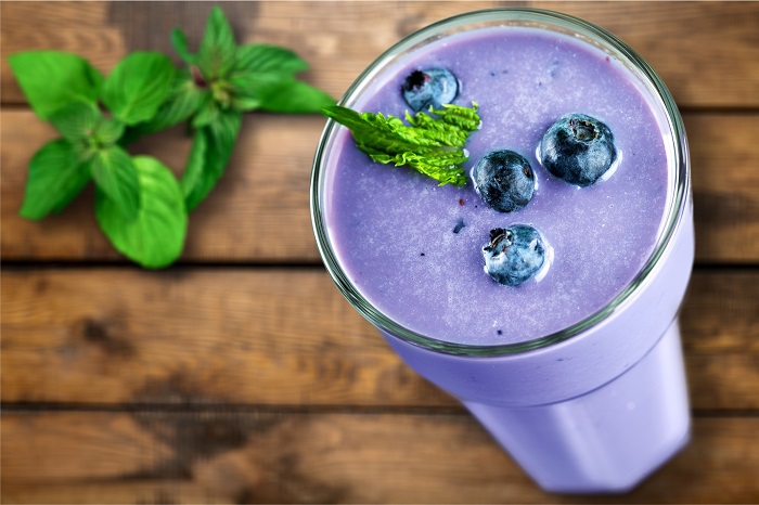 blueberry smoothie raw